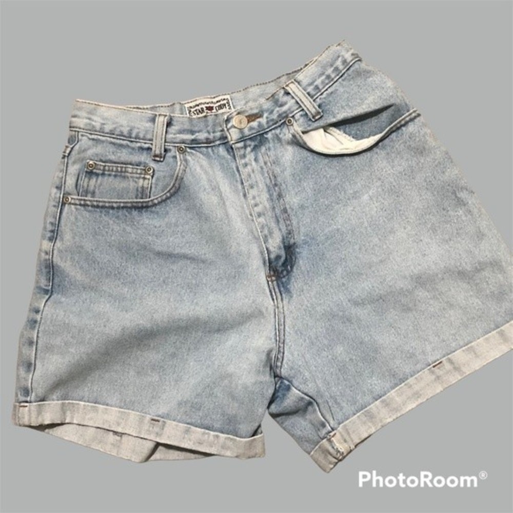 Vintage 80’s High Waisted Baggy Denim Shorts by Star Cody Light Wash